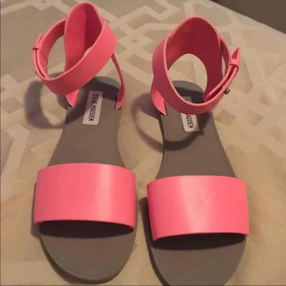Pink Steve Madden Sandals - Picture 1 of 2